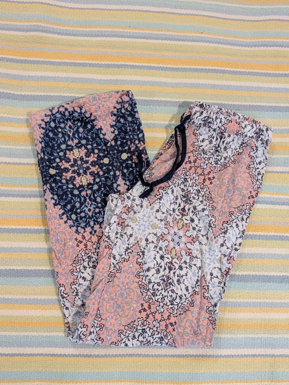 ⭐ PJ Salvage Pajama Pants size Small